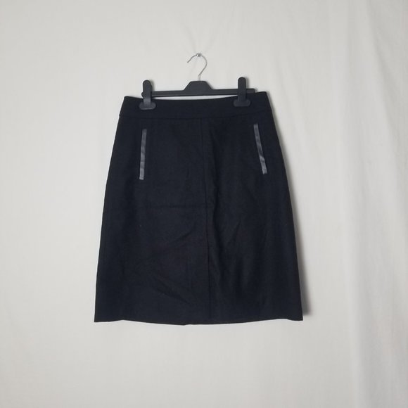 Banana Republic wool faux leather A-line mini skirt size 2 petite (260) - Picture 2 of 7